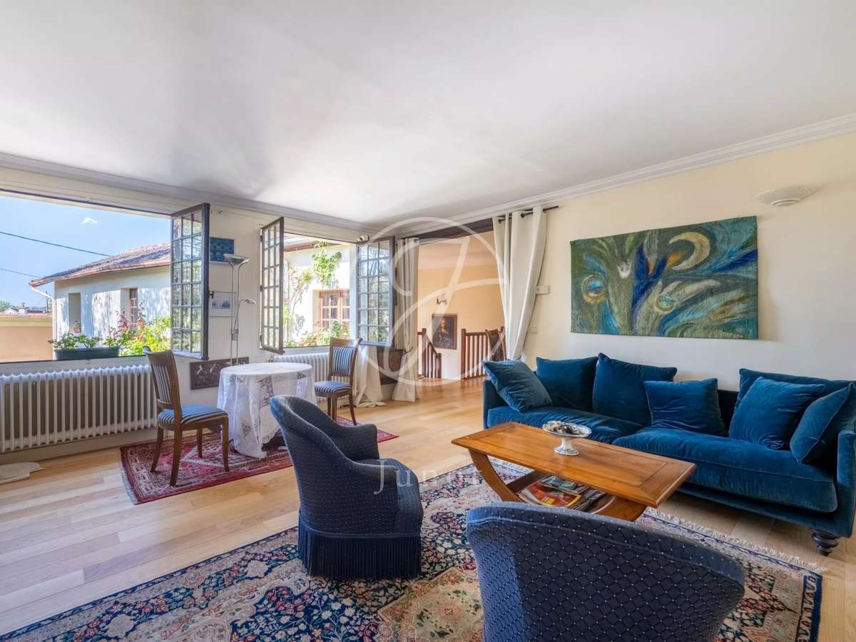 House La Celle-Saint-Cloud