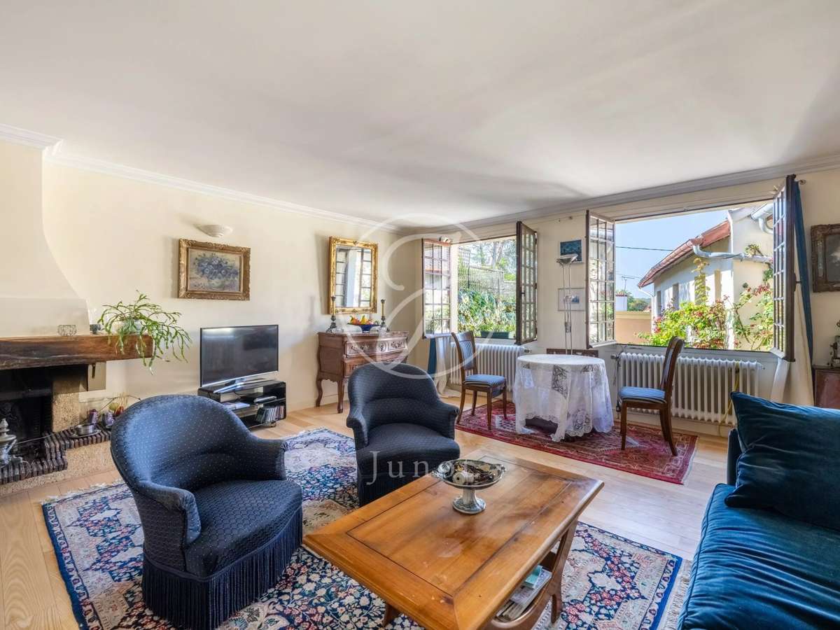 House La Celle-Saint-Cloud