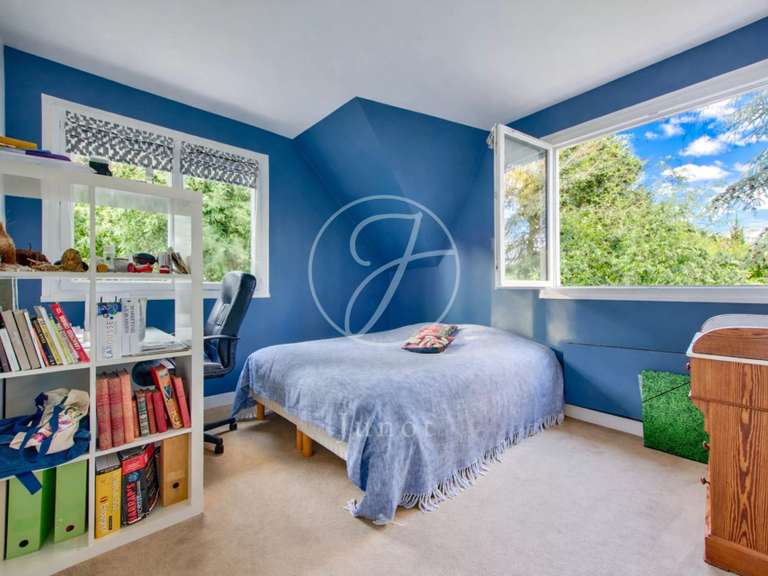 Maison La Celle-Saint-Cloud - 5 chambres - 320m²