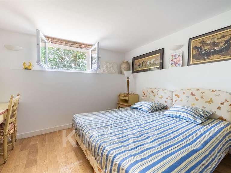 Maison La Celle-Saint-Cloud - 5 chambres - 328m²