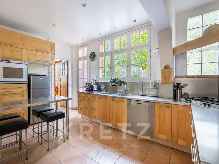 Maison La Celle-Saint-Cloud - 5 chambres - 328m²