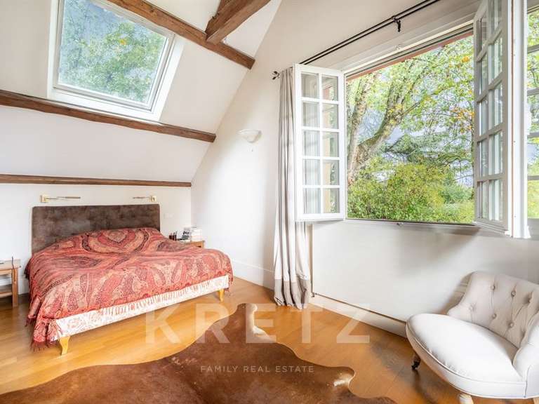 Maison La Celle-Saint-Cloud - 5 chambres - 328m²