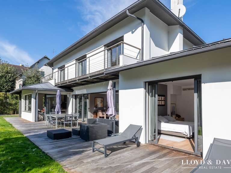 Maison La Celle-Saint-Cloud - 5 chambres - 335m²