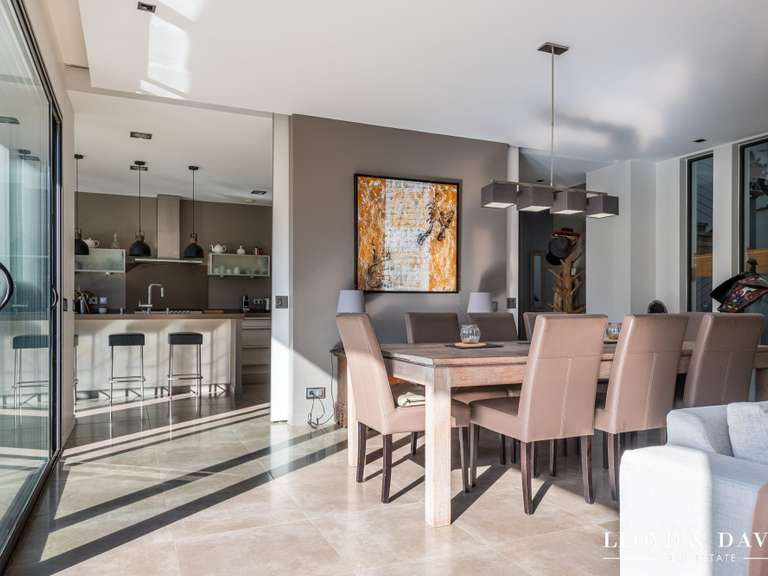 Maison La Celle-Saint-Cloud - 5 chambres - 335m²