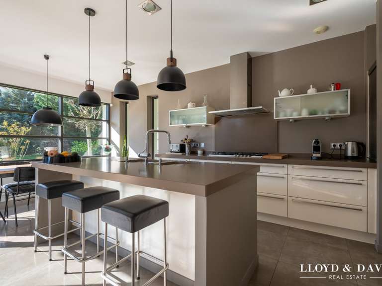 Maison La Celle-Saint-Cloud - 5 chambres - 335m²