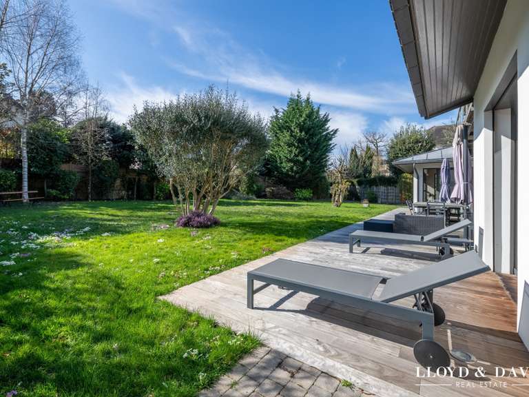 Maison La Celle-Saint-Cloud - 5 chambres - 335m²