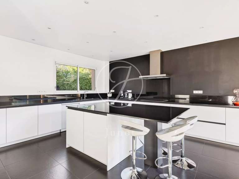 Maison La Celle-Saint-Cloud - 5 chambres - 465m²