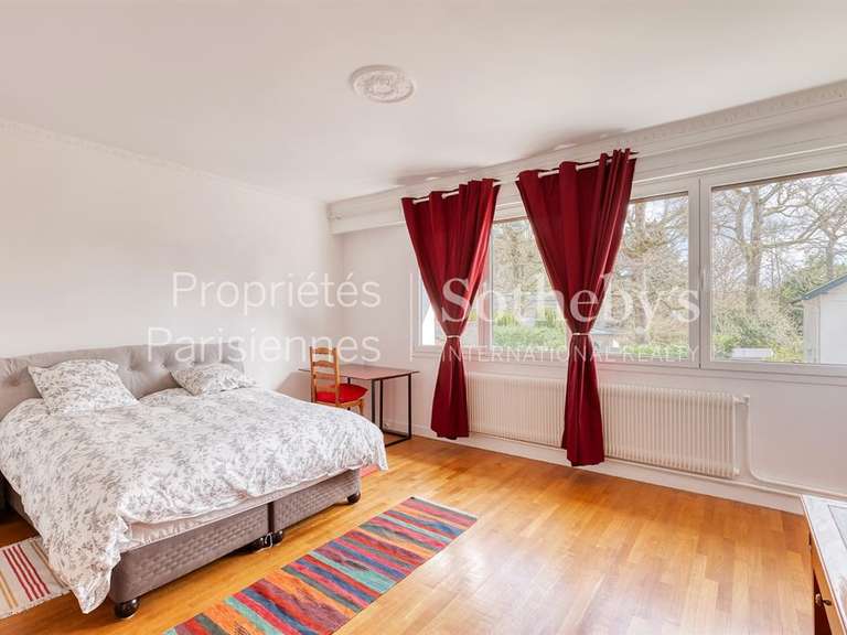 Maison La Celle-Saint-Cloud - 6 chambres - 340m²