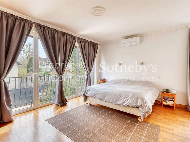 Maison La Celle-Saint-Cloud - 6 chambres - 340m²