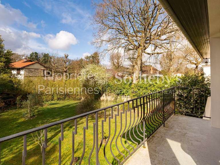 Maison La Celle-Saint-Cloud - 6 chambres - 340m²