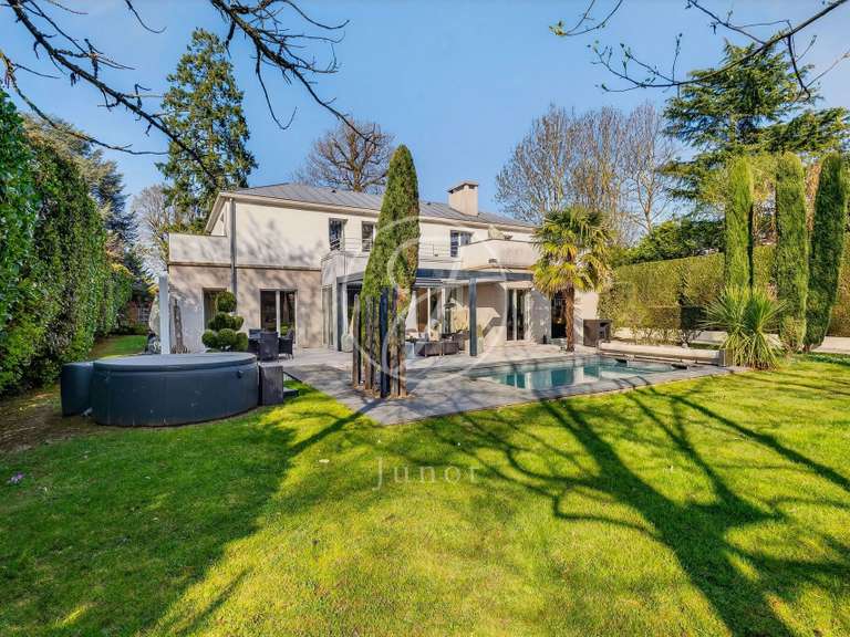 Maison La Celle-Saint-Cloud - 4 chambres - 312m²