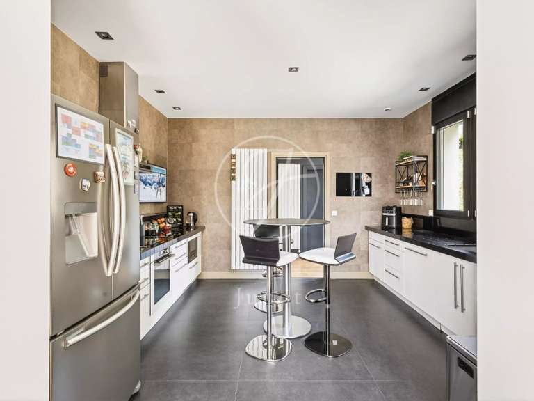 Maison La Celle-Saint-Cloud - 4 chambres - 312m²