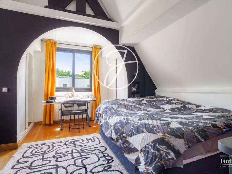 Maison La Celle-Saint-Cloud - 7 chambres - 325m²