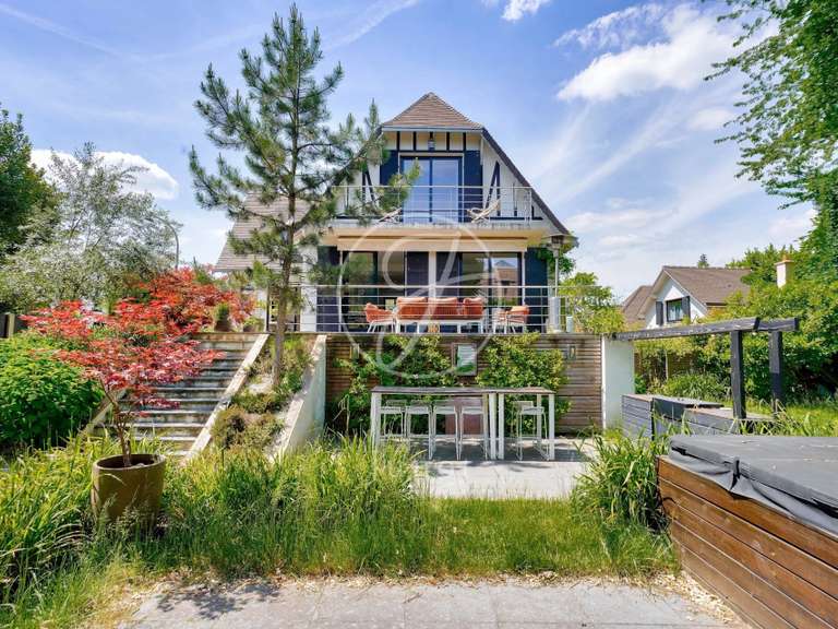 Maison La Celle-Saint-Cloud - 7 chambres - 325m²