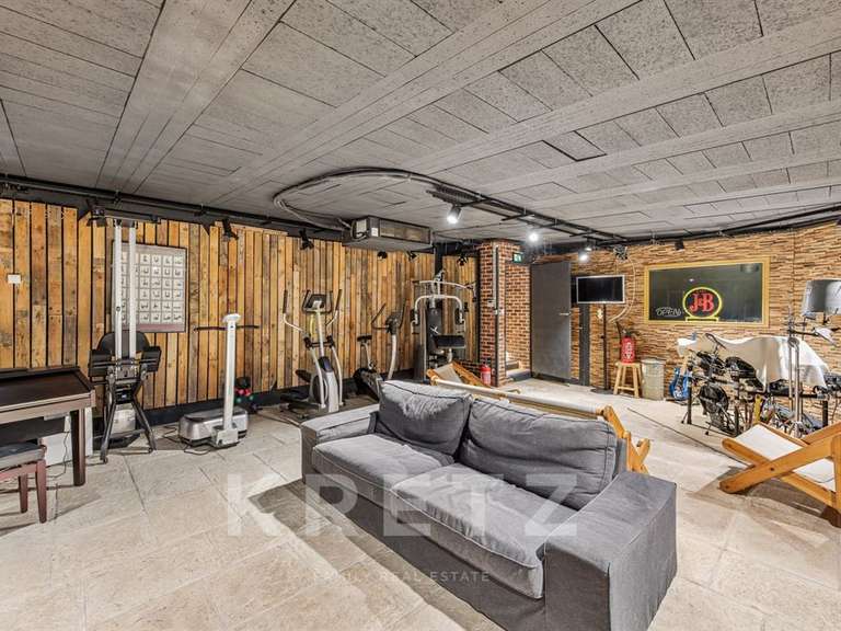 Maison La Celle-Saint-Cloud - 6 chambres - 215m²