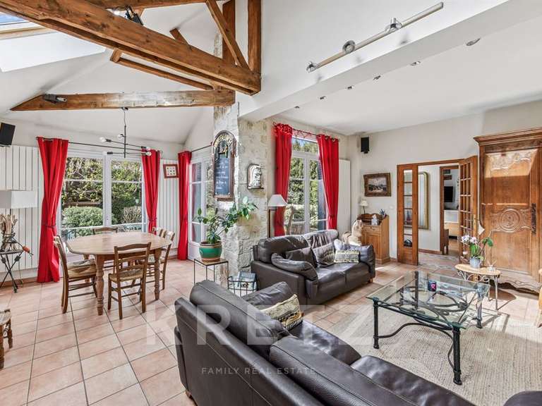 Maison La Celle-Saint-Cloud - 6 chambres - 215m²