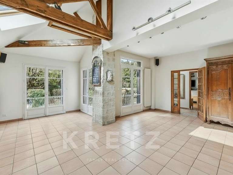 Maison La Celle-Saint-Cloud - 6 chambres - 215m²
