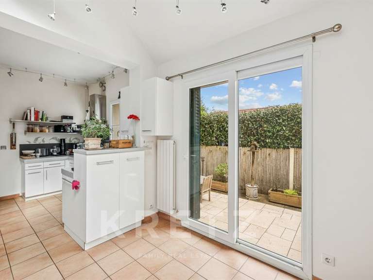 Maison La Celle-Saint-Cloud - 6 chambres - 215m²