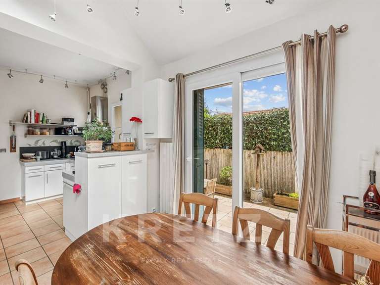 Maison La Celle-Saint-Cloud - 6 chambres - 215m²