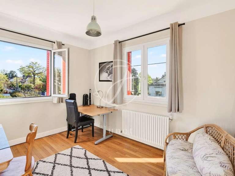 Maison La Celle-Saint-Cloud - 5 chambres - 275m²