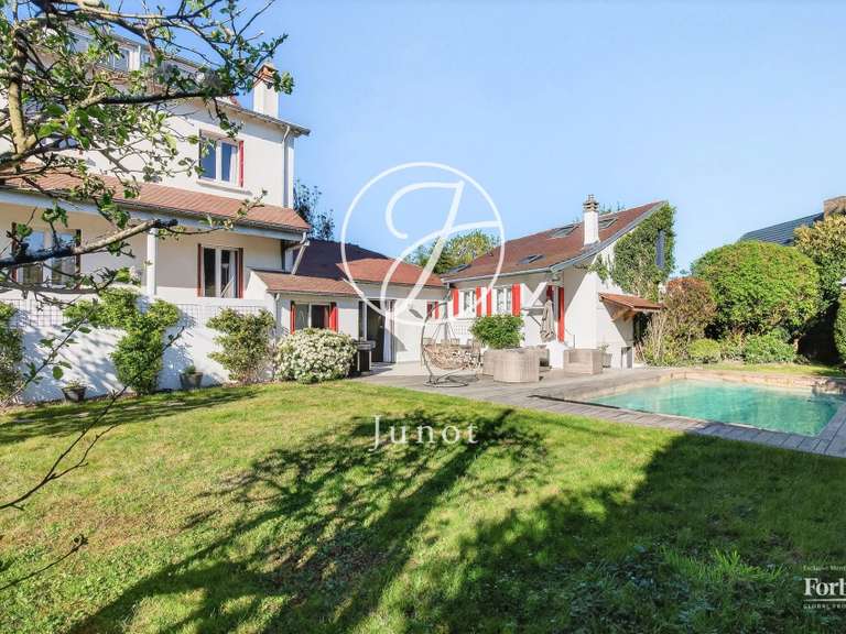 Maison La Celle-Saint-Cloud - 5 chambres - 275m²
