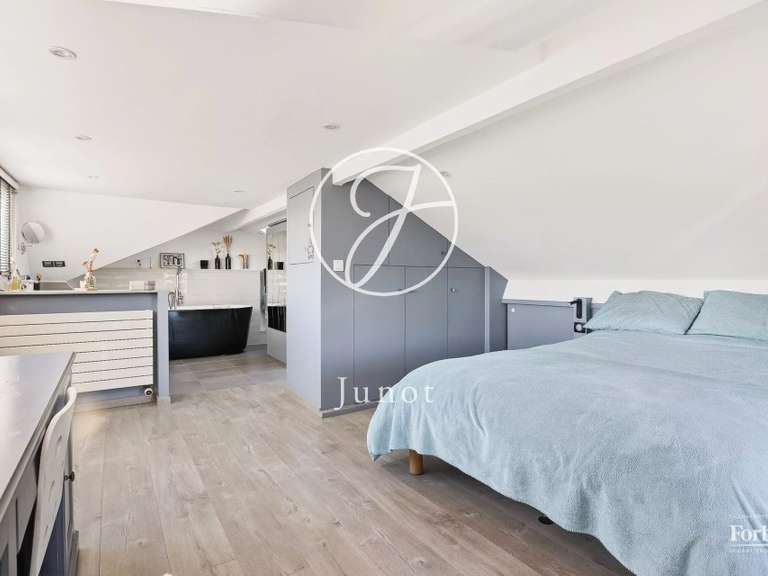 Maison La Celle-Saint-Cloud - 5 chambres - 275m²