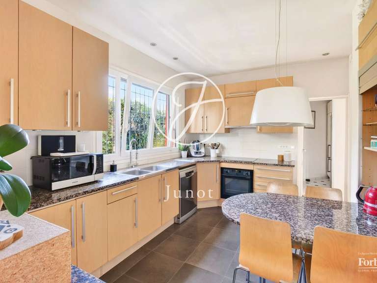 Maison La Celle-Saint-Cloud - 5 chambres - 275m²