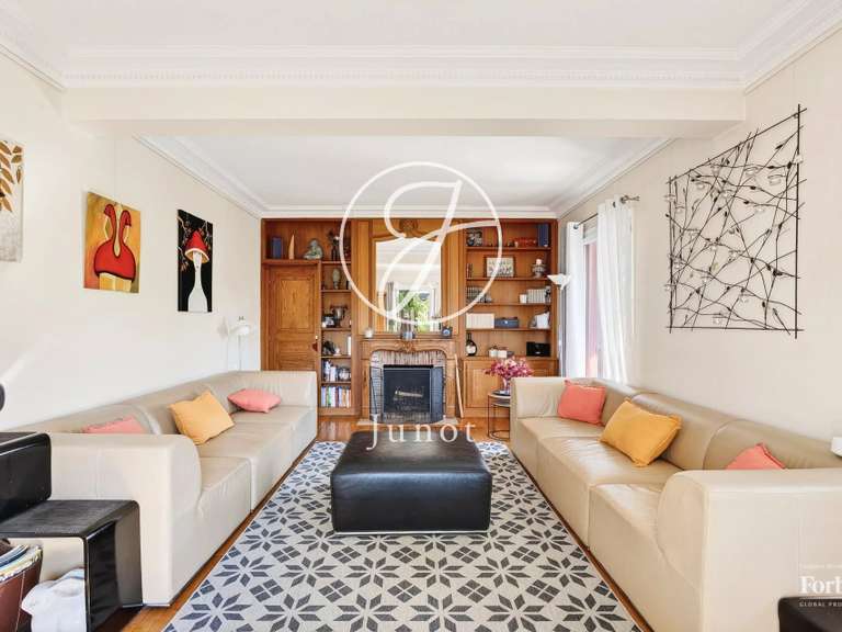 Maison La Celle-Saint-Cloud - 5 chambres - 275m²