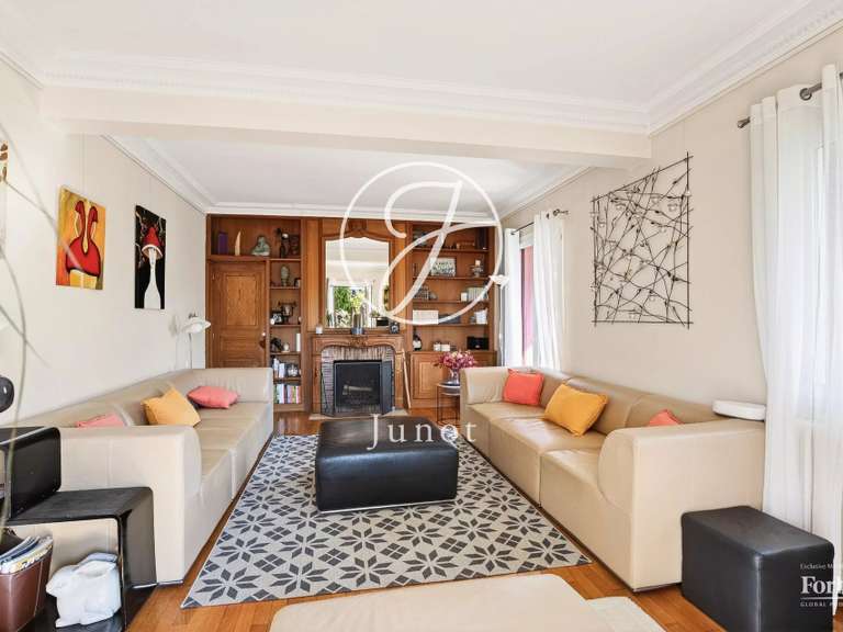 Maison La Celle-Saint-Cloud - 5 chambres - 275m²