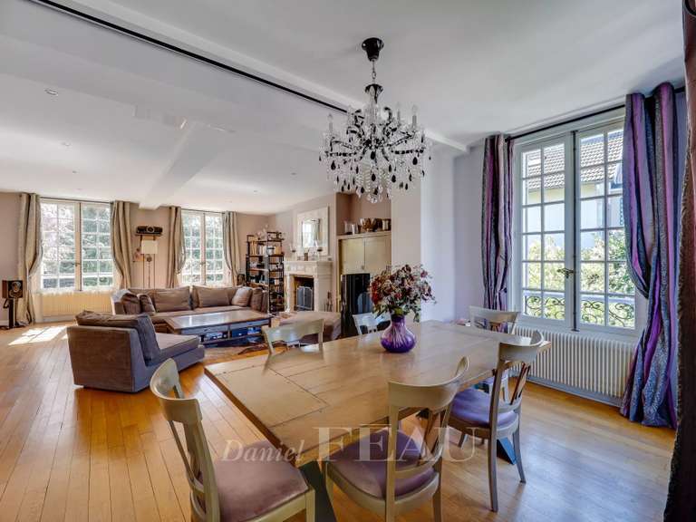 Maison La Celle-Saint-Cloud - 4 chambres - 300m²