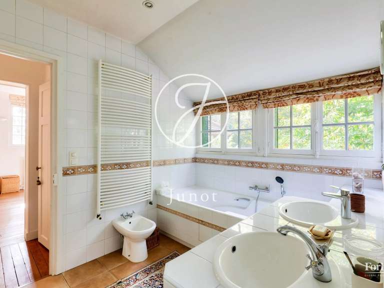 Maison La Celle-Saint-Cloud - 6 chambres - 338m²