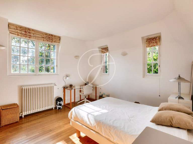 Maison La Celle-Saint-Cloud - 6 chambres - 337m²