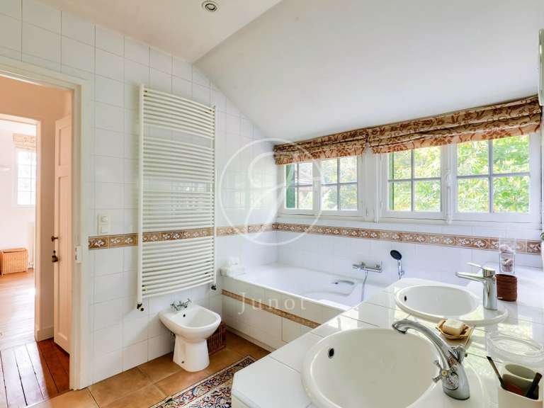 Maison La Celle-Saint-Cloud - 6 chambres - 337m²