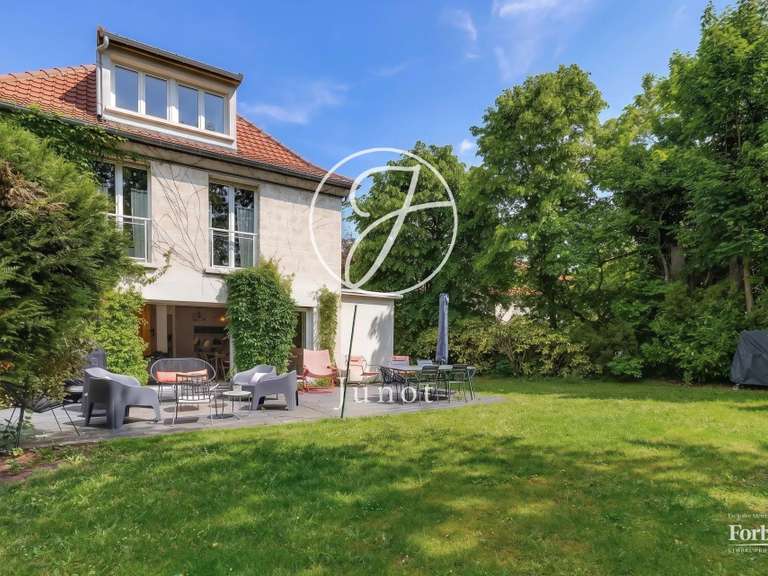 Maison La Celle-Saint-Cloud - 6 chambres - 205m²