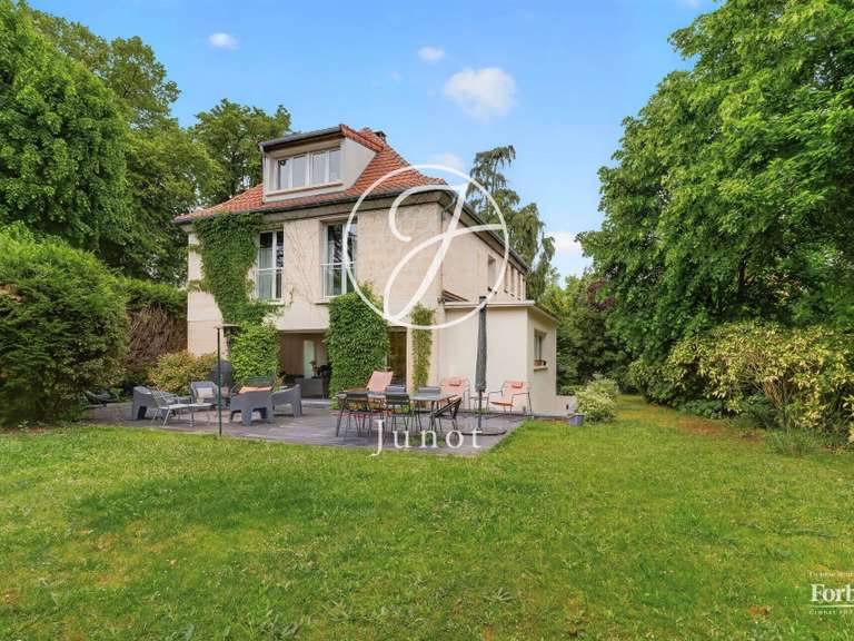 Maison La Celle-Saint-Cloud - 6 chambres - 205m²
