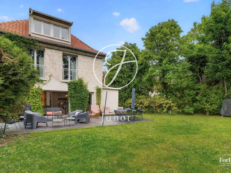 Maison La Celle-Saint-Cloud - 6 chambres - 205m²