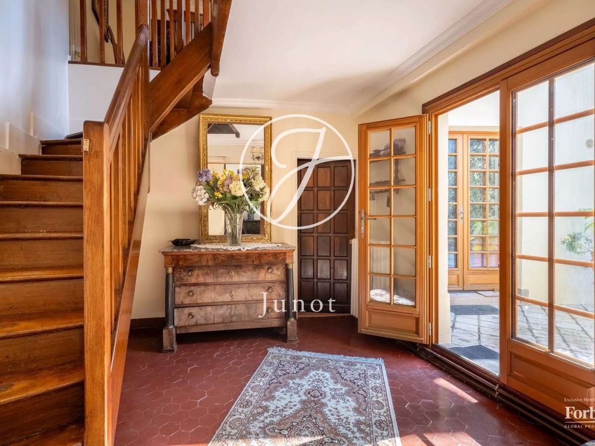 House La Celle-Saint-Cloud