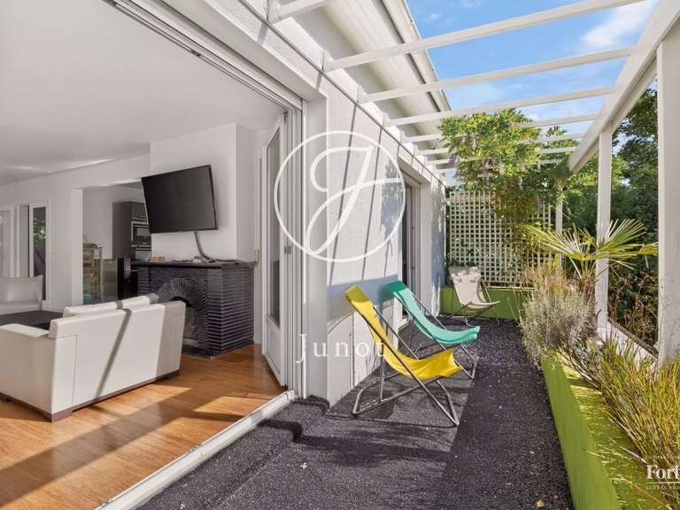 Maison La Celle-Saint-Cloud - 5 chambres - 268m²