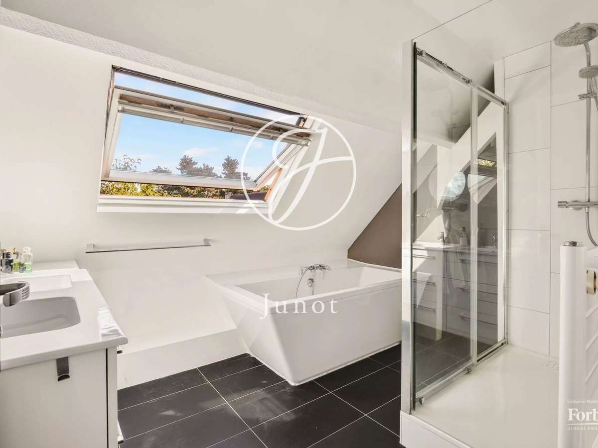 House La Celle-Saint-Cloud