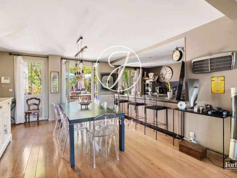 Maison La Celle-Saint-Cloud - 5 chambres - 208m²