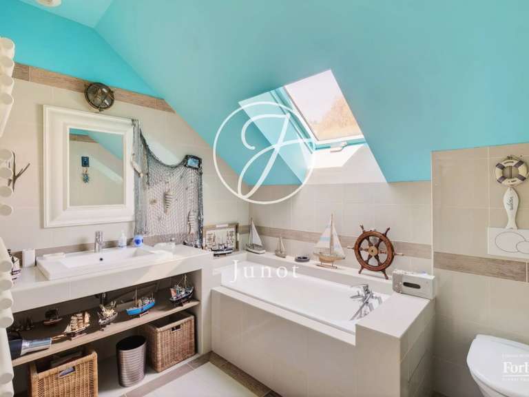 Maison La Celle-Saint-Cloud - 5 chambres - 208m²