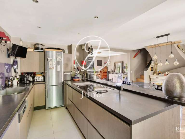 Maison La Celle-Saint-Cloud - 5 chambres - 208m²