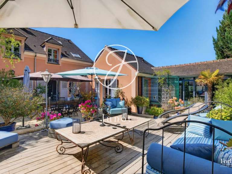 Maison La Celle-Saint-Cloud - 5 chambres - 208m²