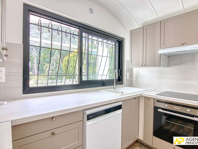 Maison La Celle-Saint-Cloud - 3 chambres - 190m²