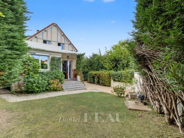 Maison La Celle-Saint-Cloud - 5 chambres - 185m²