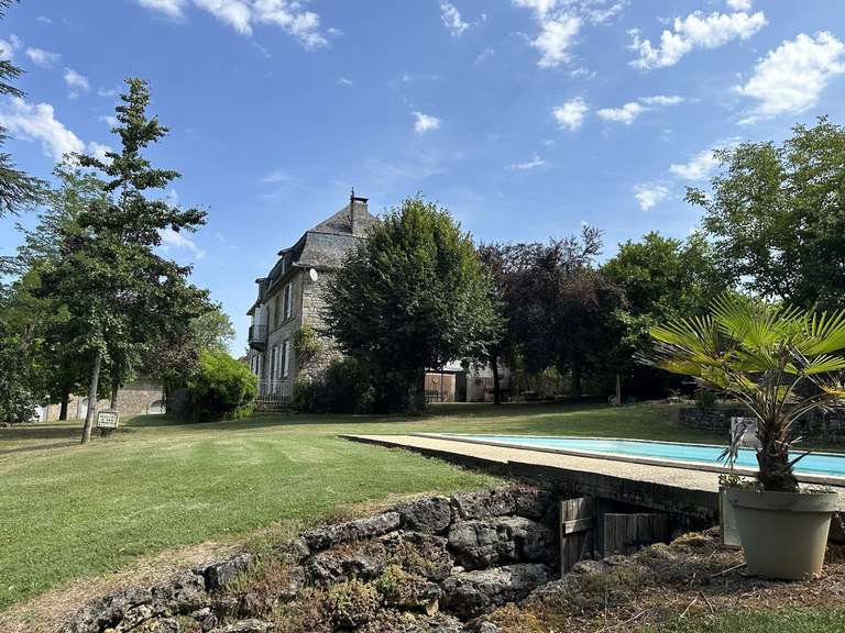 Maison La Chapelle-aux-Saints - 7 chambres - 415m²