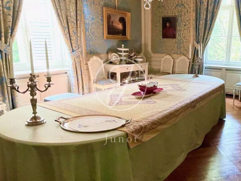 Château La Chapelle-Caro - 12 chambres - 800m²