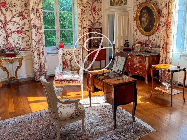 Château La Chapelle-Caro - 12 chambres - 800m²
