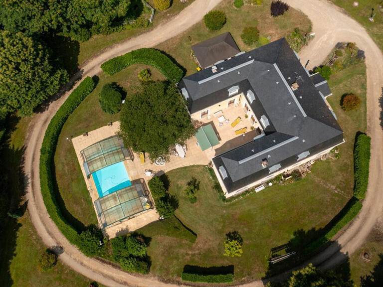 Vente Propriété La Chapelle-de-la-Tour - 9 chambres