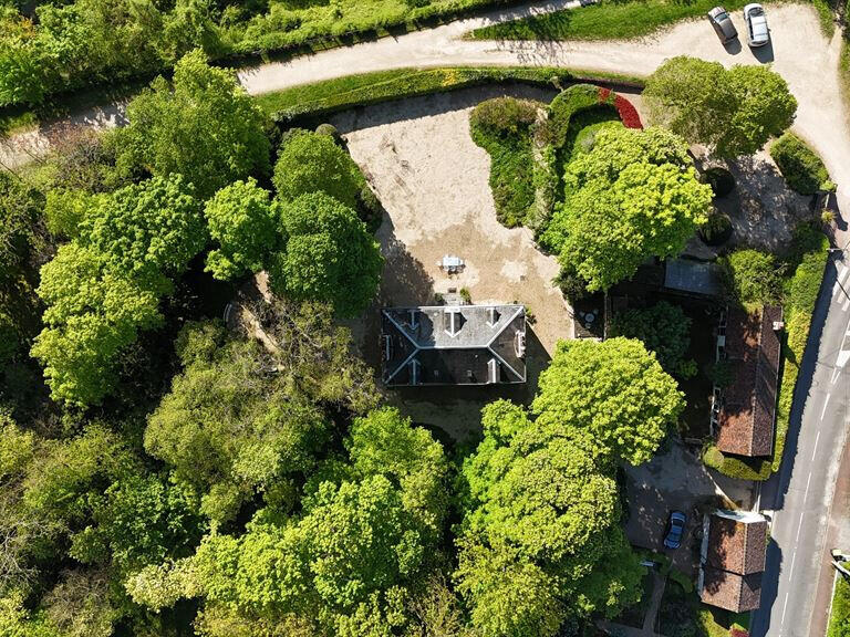 Maison La Chapelle-Saint-Mesmin - 5 chambres - 213m²